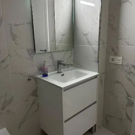 Magnificent And New In Playa San Juan Apartmán