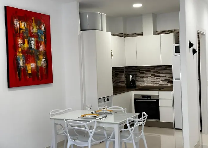 Magnificent And New In Playa San Juan Apartamento