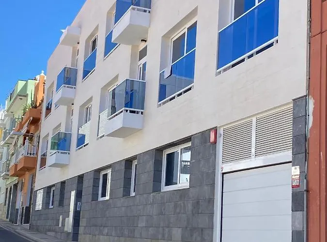 Magnificent And New In Playa San Juan Apartamento